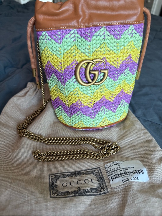 Gucci Handbags - Gucci Multicolor Chevron Straw Bucket Crossbody - Purple, Yellow, Mint
